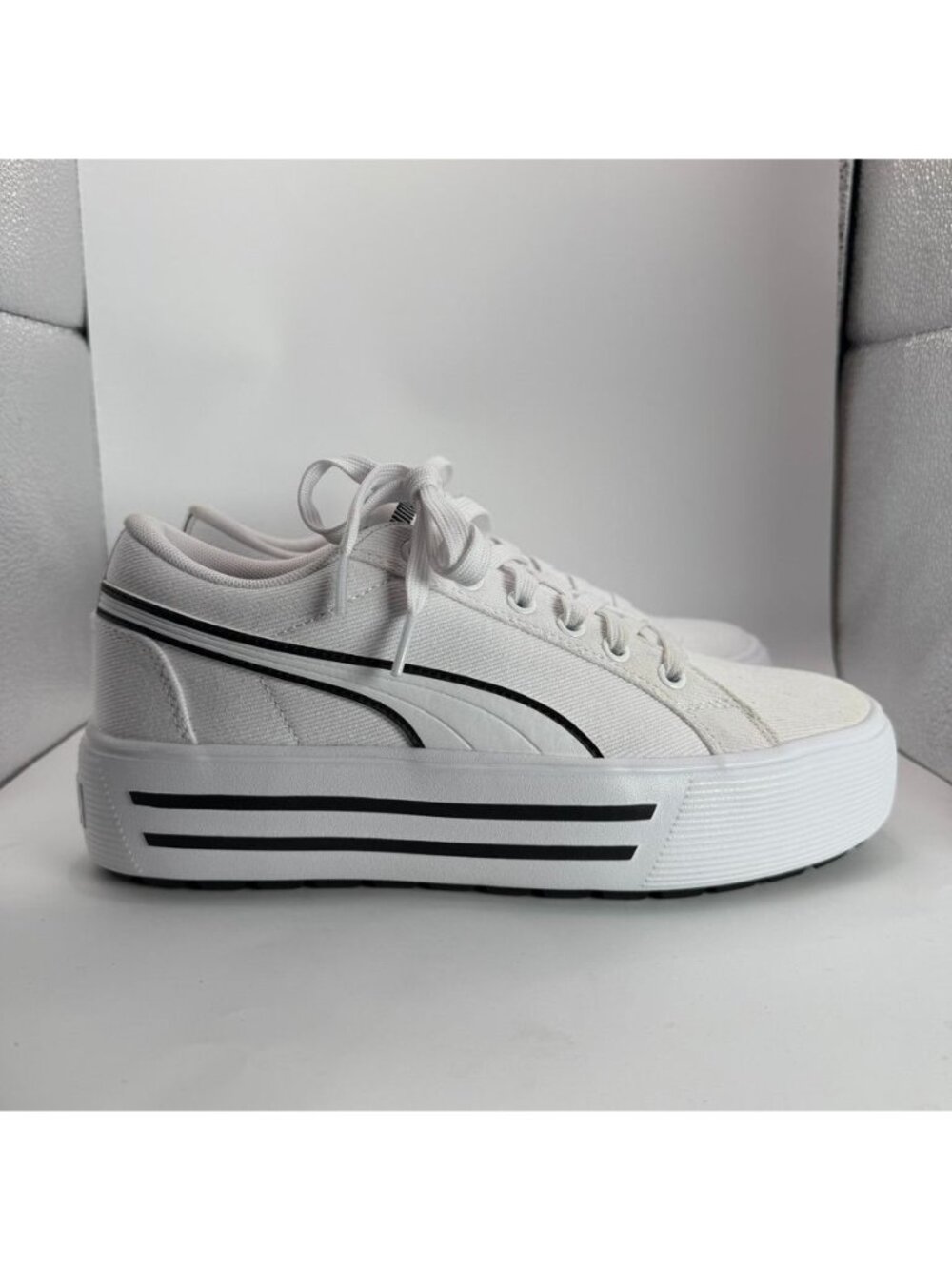 Puma Womens White Platform Sneakers With SoftFoam Comfort Size US 9